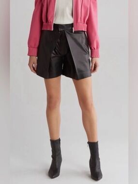 Valentino Lambskin Leather Shorts Black Luxury Size IT 44 NWT